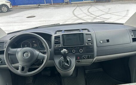 Volkswagen Transporter T5 рестайлинг, 2013 год, 1 825 000 рублей, 8 фотография