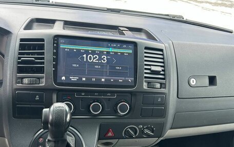 Volkswagen Transporter T5 рестайлинг, 2013 год, 1 825 000 рублей, 13 фотография