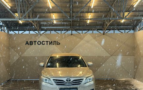 Toyota Camry, 2011 год, 1 049 000 рублей, 2 фотография