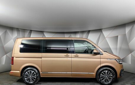 Volkswagen Multivan T6 рестайлинг, 2020 год, 5 995 000 рублей, 5 фотография