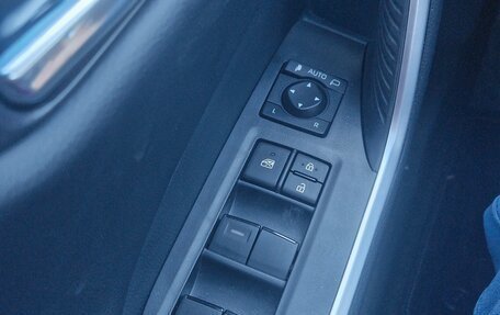 Toyota RAV4, 2025 год, 4 600 000 рублей, 19 фотография