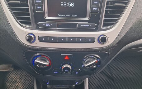 Hyundai Solaris II рестайлинг, 2017 год, 750 000 рублей, 7 фотография