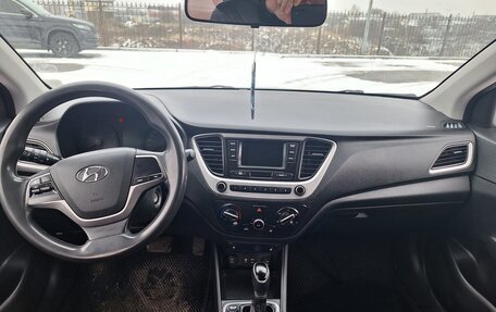 Hyundai Solaris II рестайлинг, 2017 год, 750 000 рублей, 8 фотография