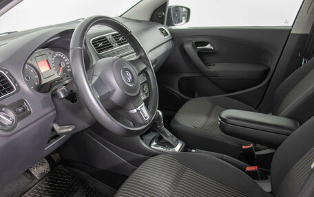 Volkswagen Polo VI (EU Market), 2013 год, 1 150 000 рублей, 10 фотография