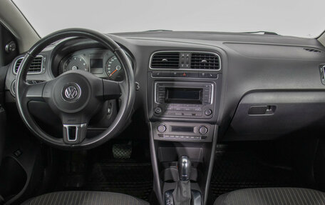 Volkswagen Polo VI (EU Market), 2013 год, 1 150 000 рублей, 13 фотография