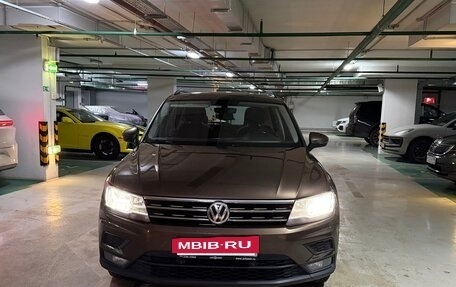 Volkswagen Tiguan II, 2017 год, 1 494 000 рублей, 2 фотография