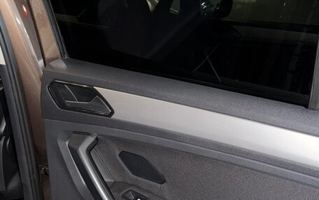 Volkswagen Tiguan II, 2017 год, 1 494 000 рублей, 19 фотография