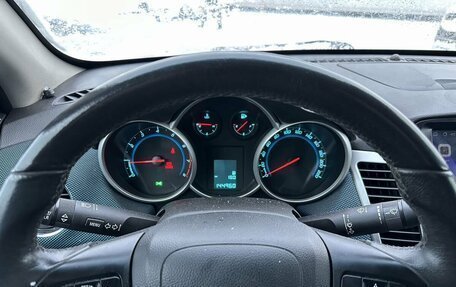 Chevrolet Cruze II, 2011 год, 549 000 рублей, 8 фотография