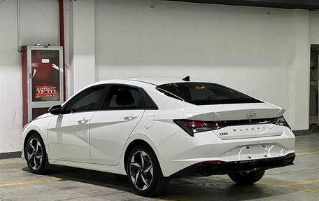 Hyundai Elantra, 2022 год, 1 635 000 рублей, 4 фотография
