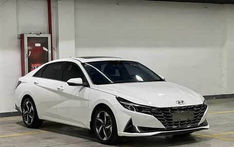 Hyundai Elantra, 2022 год, 1 635 000 рублей, 3 фотография