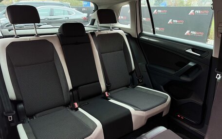 Volkswagen Tiguan II, 2020 год, 2 300 000 рублей, 14 фотография