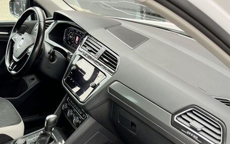 Volkswagen Tiguan II, 2020 год, 2 300 000 рублей, 36 фотография