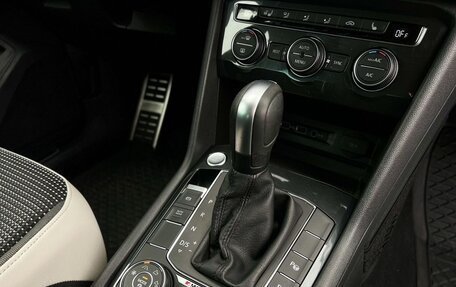 Volkswagen Tiguan II, 2020 год, 2 300 000 рублей, 35 фотография