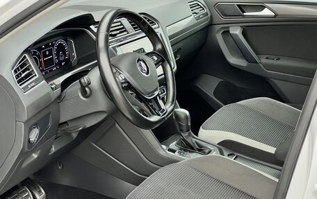 Volkswagen Tiguan II, 2020 год, 2 300 000 рублей, 29 фотография