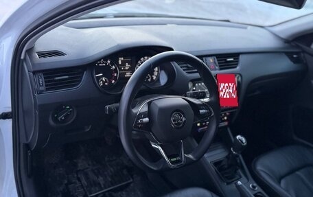 Skoda Octavia, 2017 год, 1 750 000 рублей, 10 фотография