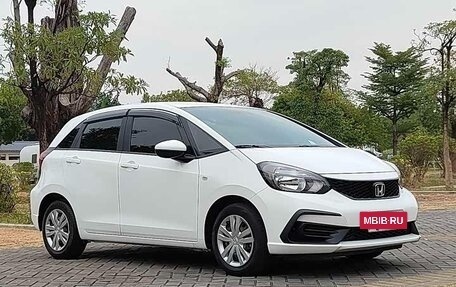 Honda Fit, 2021 год, 1 130 000 рублей, 3 фотография