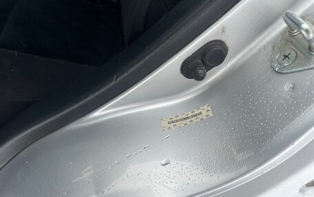 Honda CR-V II рестайлинг, 2005 год, 900 000 рублей, 27 фотография