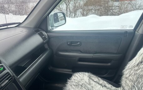 Honda CR-V II рестайлинг, 2005 год, 900 000 рублей, 32 фотография