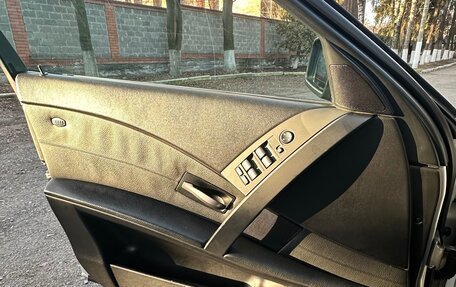 BMW 5 серия, 2006 год, 1 090 000 рублей, 16 фотография