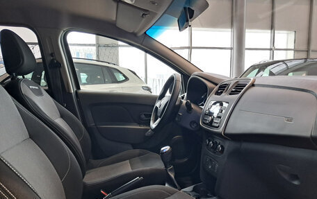 Renault Sandero II рестайлинг, 2021 год, 1 280 000 рублей, 15 фотография