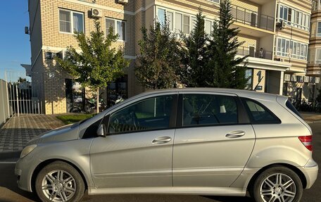 Mercedes-Benz B-Класс, 2010 год, 890 000 рублей, 3 фотография