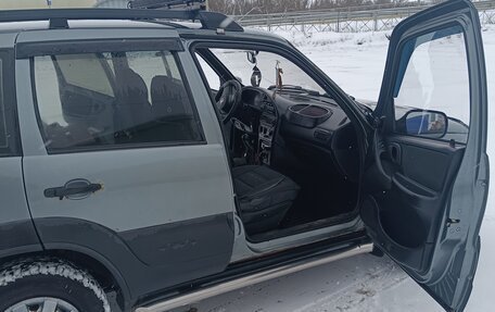 Chevrolet Niva I рестайлинг, 2011 год, 300 000 рублей, 7 фотография