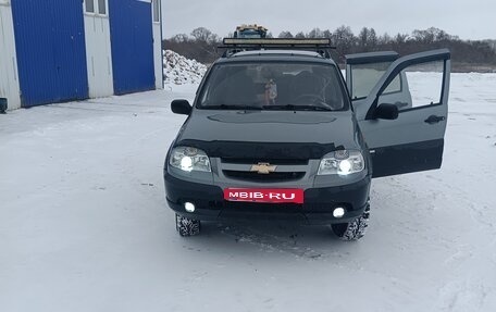 Chevrolet Niva I рестайлинг, 2011 год, 300 000 рублей, 5 фотография