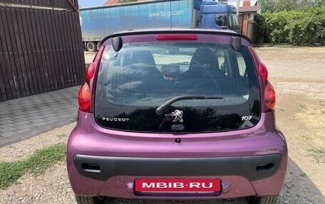 Peugeot 107 I рестайлинг, 2012 год, 650 000 рублей, 7 фотография