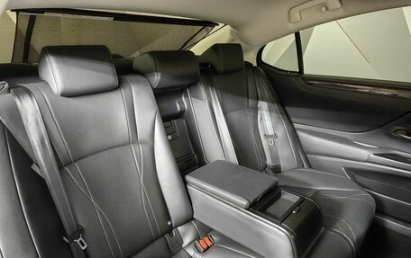 Lexus ES VII, 2020 год, 4 500 000 рублей, 17 фотография