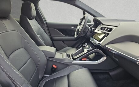 Jaguar I-Pace I, 2024 год, 9 500 000 рублей, 2 фотография