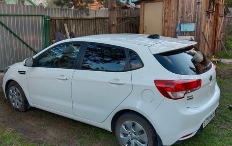 KIA Rio III рестайлинг, 2017 год, 1 000 000 рублей, 2 фотография