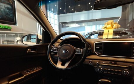 KIA Sportage IV рестайлинг, 2021 год, 2 699 000 рублей, 10 фотография