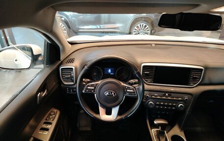 KIA Sportage IV рестайлинг, 2021 год, 2 699 000 рублей, 9 фотография