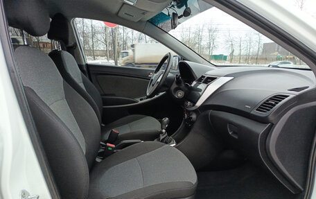 Hyundai Solaris II рестайлинг, 2012 год, 685 000 рублей, 13 фотография