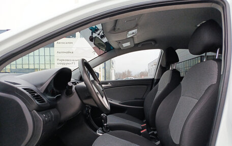 Hyundai Solaris II рестайлинг, 2012 год, 685 000 рублей, 20 фотография