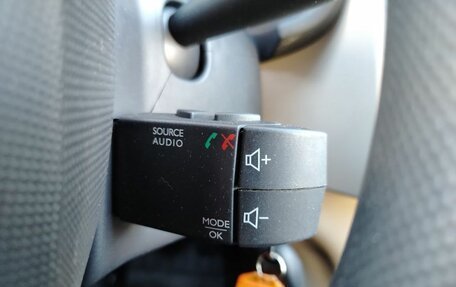 Renault Logan II, 2015 год, 749 000 рублей, 17 фотография