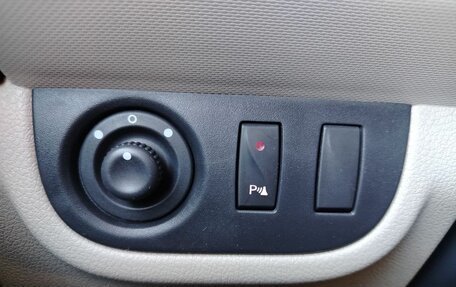 Renault Logan II, 2015 год, 749 000 рублей, 16 фотография