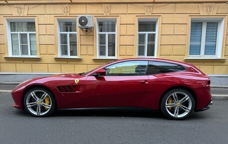 Ferrari GTC4Lusso, 2019 год, 25 000 000 рублей, 5 фотография