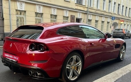 Ferrari GTC4Lusso, 2019 год, 25 000 000 рублей, 3 фотография