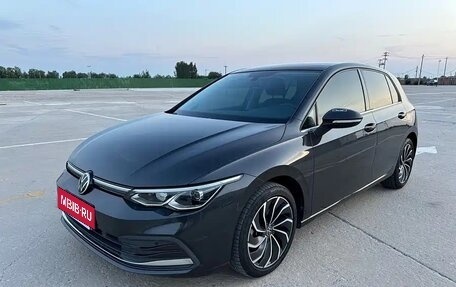 Volkswagen Golf VIII, 2021 год, 1 949 000 рублей, 1 фотография