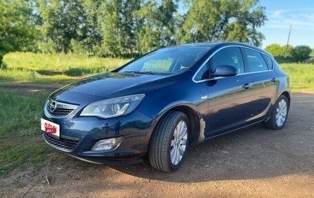 Opel Astra J, 2010 год, 520 000 рублей, 2 фотография