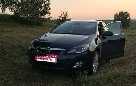 Opel Astra J, 2010 год, 520 000 рублей, 4 фотография