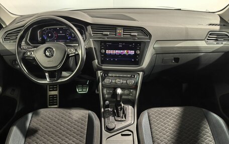 Volkswagen Tiguan II, 2020 год, 2 980 000 рублей, 11 фотография