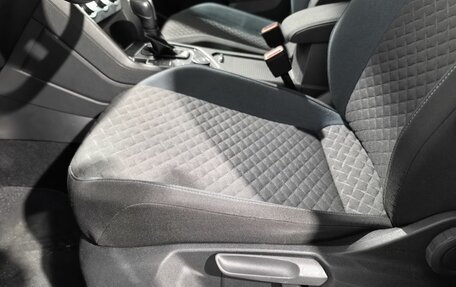 Volkswagen Tiguan II, 2020 год, 2 980 000 рублей, 16 фотография