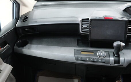 Honda Freed I, 2010 год, 1 029 000 рублей, 17 фотография