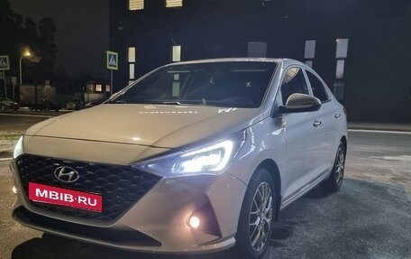 Hyundai Solaris II рестайлинг, 2021 год, 1 900 000 рублей, 2 фотография