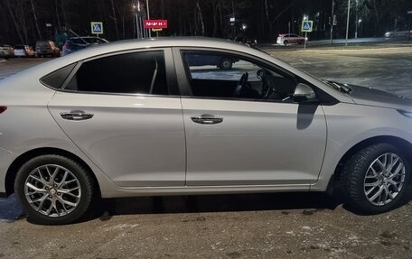 Hyundai Solaris II рестайлинг, 2021 год, 1 900 000 рублей, 7 фотография