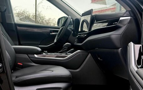 Toyota Highlander, 2025 год, 6 190 000 рублей, 18 фотография