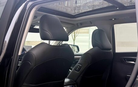 Toyota Highlander, 2025 год, 6 190 000 рублей, 24 фотография