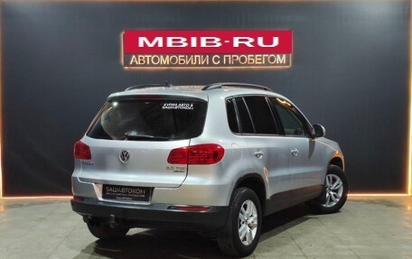 Volkswagen Tiguan I, 2011 год, 990 000 рублей, 4 фотография